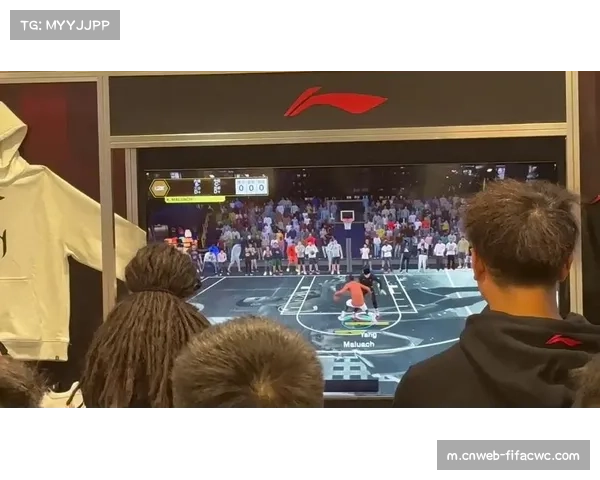 杨瀚森赠送球鞋与球迷互动，提升个人品牌形象